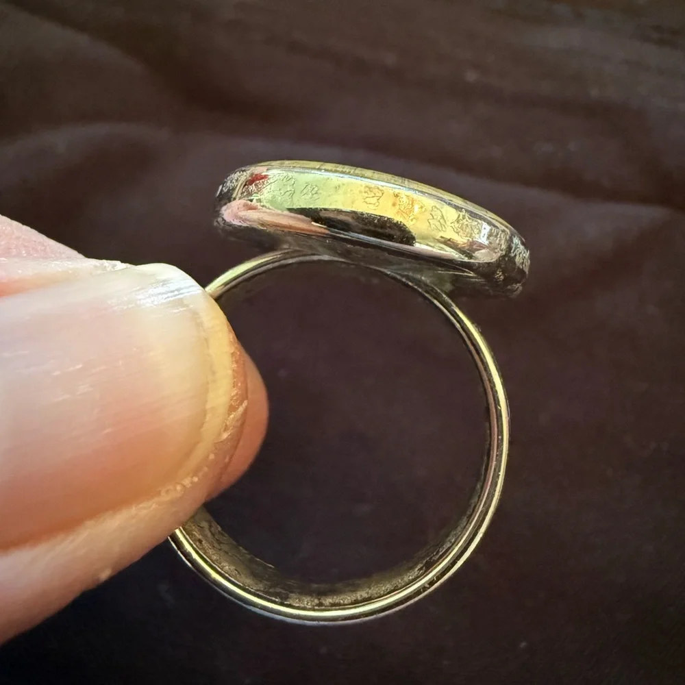 Skull costume jewelry won at a carnival! Vintage carny ring. Size around 8
